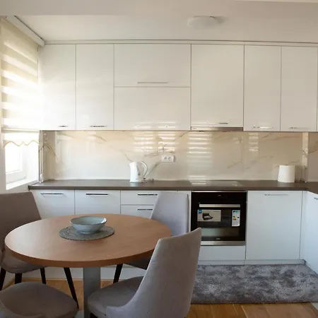 Lux 2 Apartment