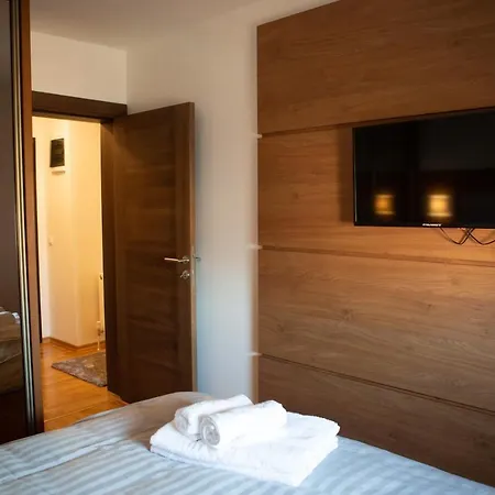 Lux 2 * Novi Pazar